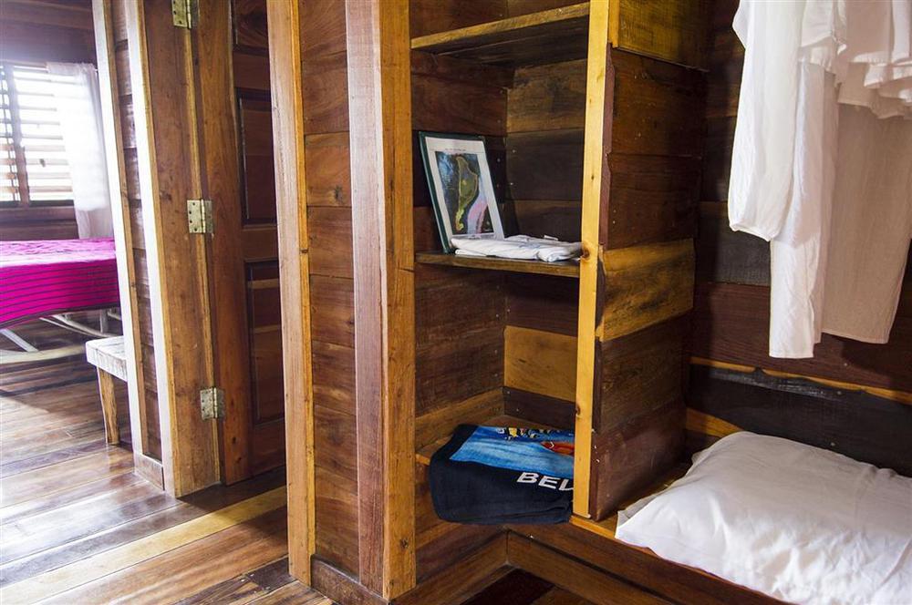 Itza Resort Long Caye Rom bilde